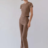 Stretch Flares in Mocha