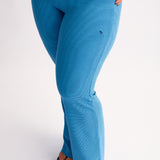 Stretch Flares in Blueberry