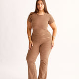 Stretch Flares in Mocha