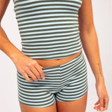 Stretch Shorts in Aqua Stripe