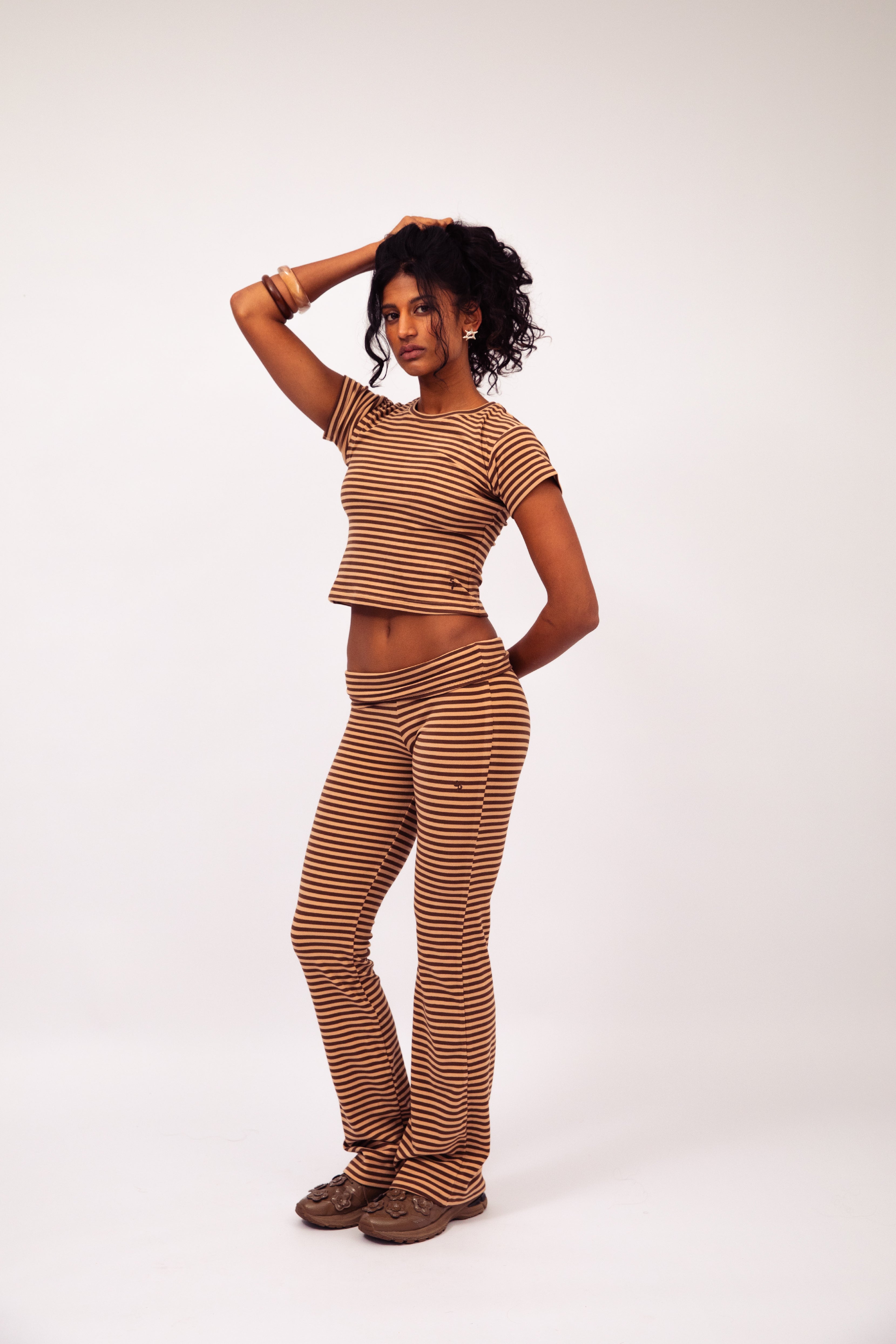 Stretch Flares in Mocha